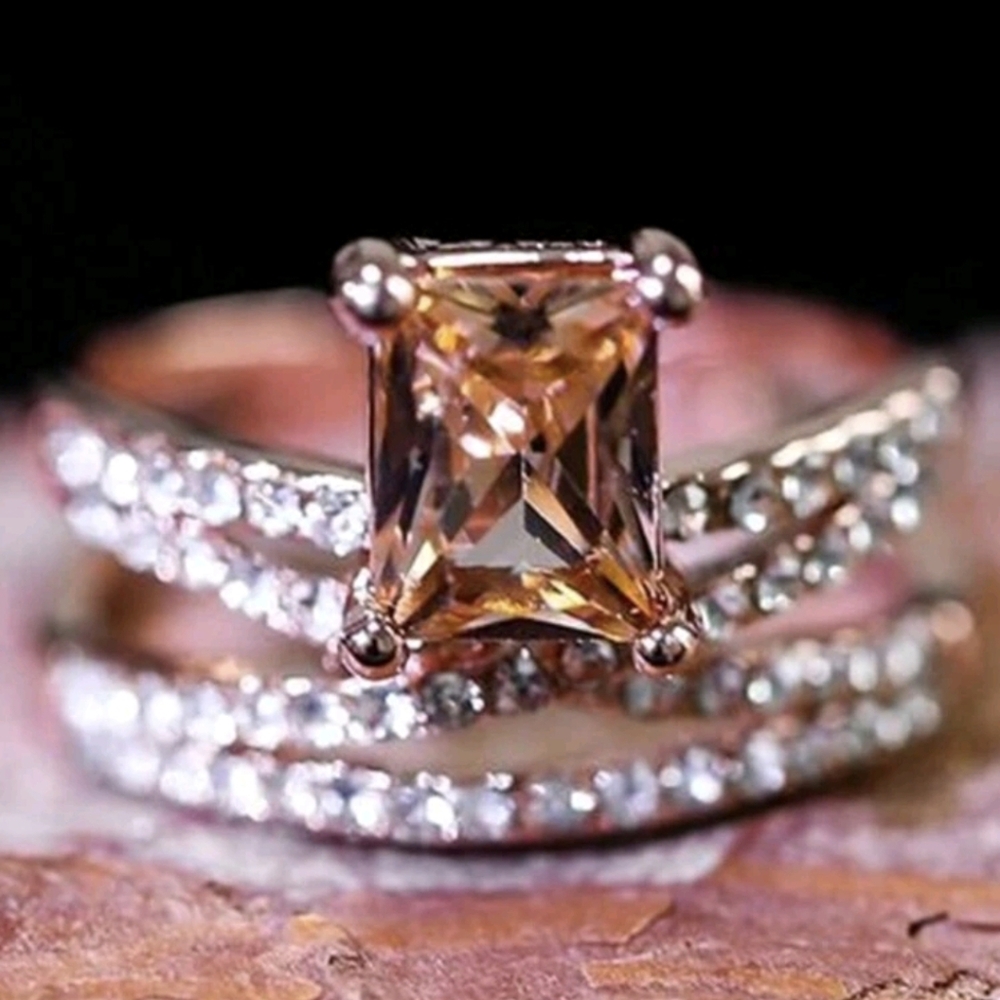 🔥🔥BACK IN STOCK🔥🔥Sparkling Morganite Women's Rose Gold Plated Winding Ring - Picture 3 of 16